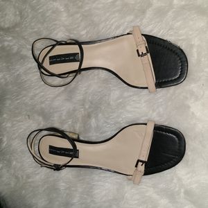 Steven by Steve Madden (Linda) S. 10M Black,& Tan Leather Gold Heels